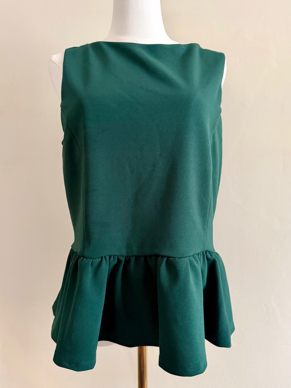 Express Sleeveless Peplum Camisole in Emerald Green